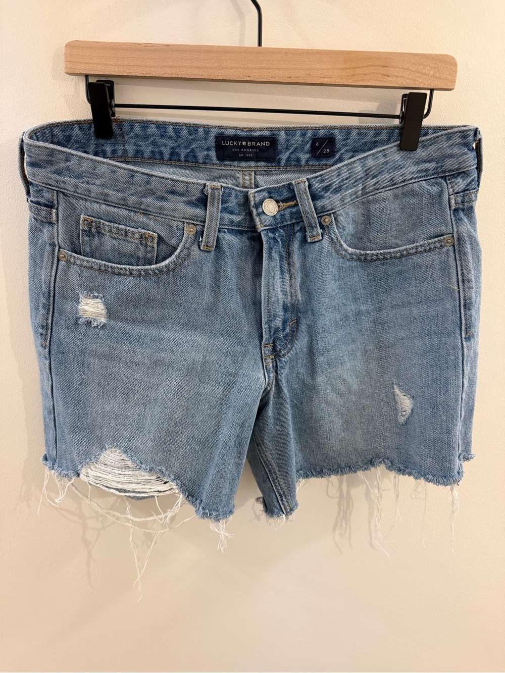 Lucky Brand Boyfriend 100% Cotton Distressed Light Wash Jean Shorts